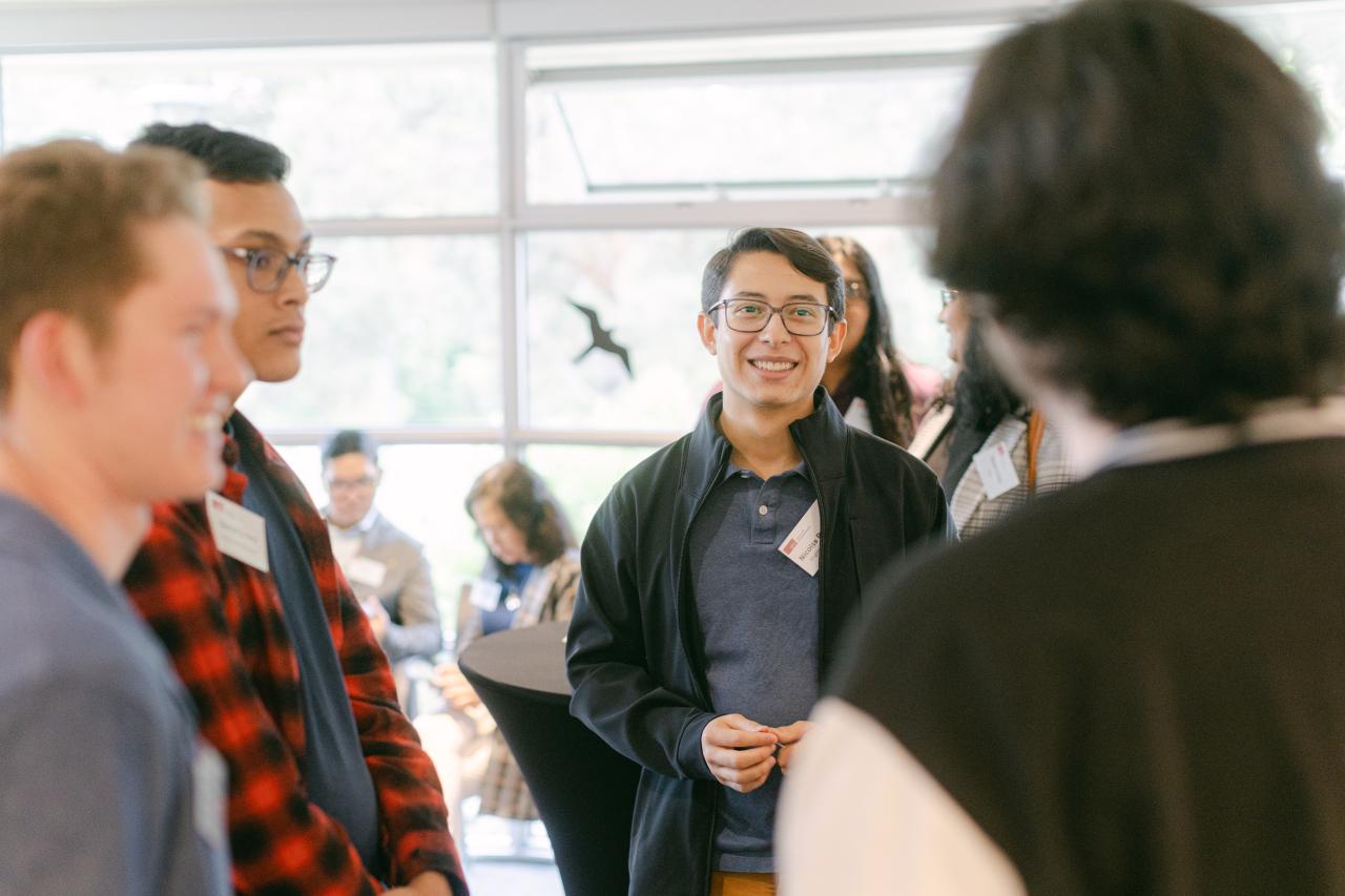 Nicolas speaking with students at the Faculty of Applied Sciences entrance scholars reception